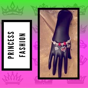 NEW! Stylish Love Heart Shape Pendants Bracelet